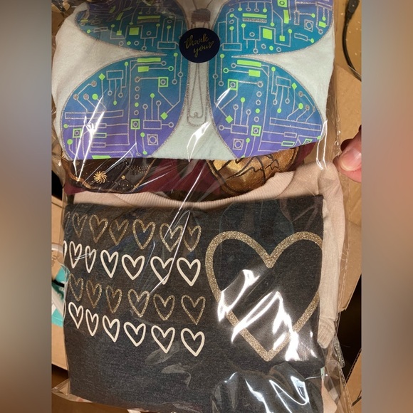 Multiples Other - 4 piece long sleeve shirt bundle